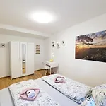 Urlaubsmagie - Himmelblau - Balkon, Gemeinschaftsgarten, Sauna Und Saisonaler Pool