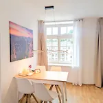Urlaubsmagie - Himmelblau - Balkon, Gemeinschaftsgarten, Sauna Und Saisonaler Pool Lägenhet Sebnitz