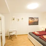Lägenhet Urlaubsmagie - Himmelblau - Balkon, Gemeinschaftsgarten, Sauna Und Saisonaler Pool