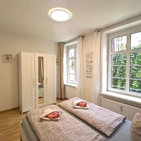 Hw2b - Urlaubsmagie - Wohlfühlwohnung Mit Balkon, Pool, Sauna&terrasse * Sebnitz