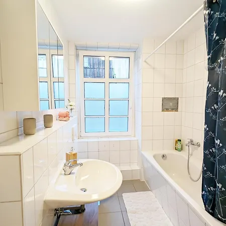 Hw2b - Urlaubsmagie - Wohlfühlwohnung Mit Balkon, Pool, Sauna&terrasse *