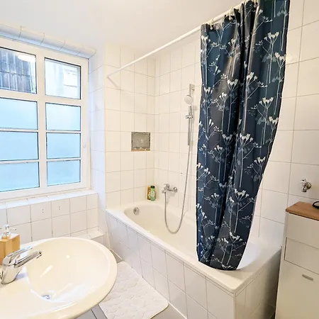 Urlaubsmagie - Himmelblau - Balkon, Gemeinschaftsgarten, Sauna Und Saisonaler Pool Зебниц